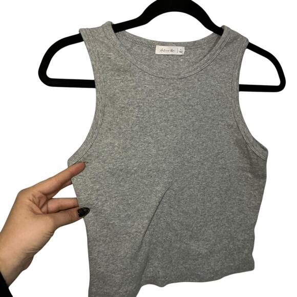 Grey Ribbed Cropped Tank – Size L - Picture 2 of 3
